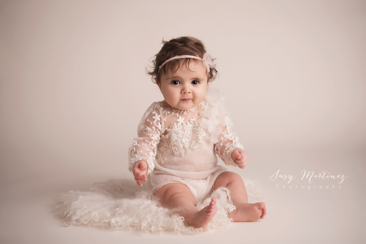 6 months, milestone, baby, studio session | Henderson Baby Photographer