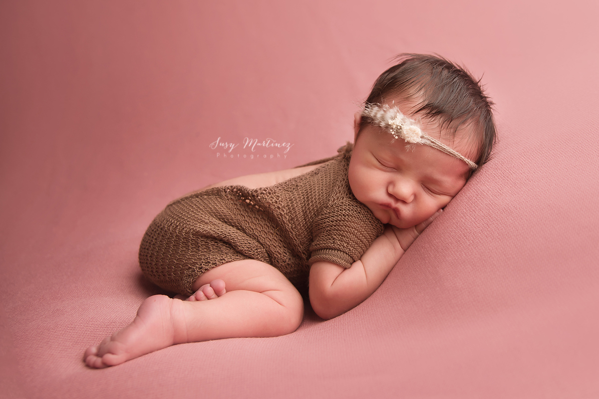 Maternity and Newborn Sessions in Las Vegas