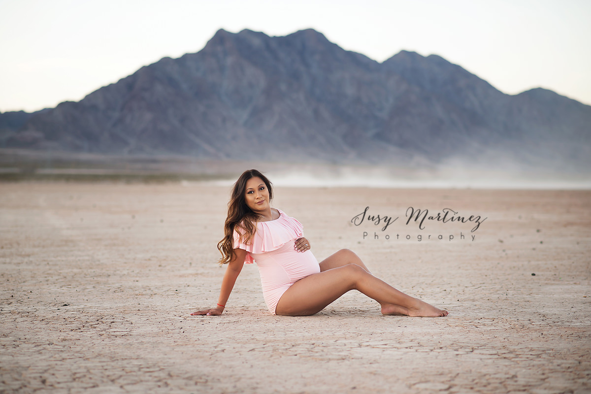 Nevada maternity session with Susy Martinez Photography