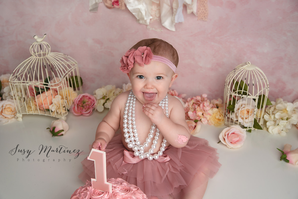 cake smash with Susy Martinez Photography in Henderson NV
