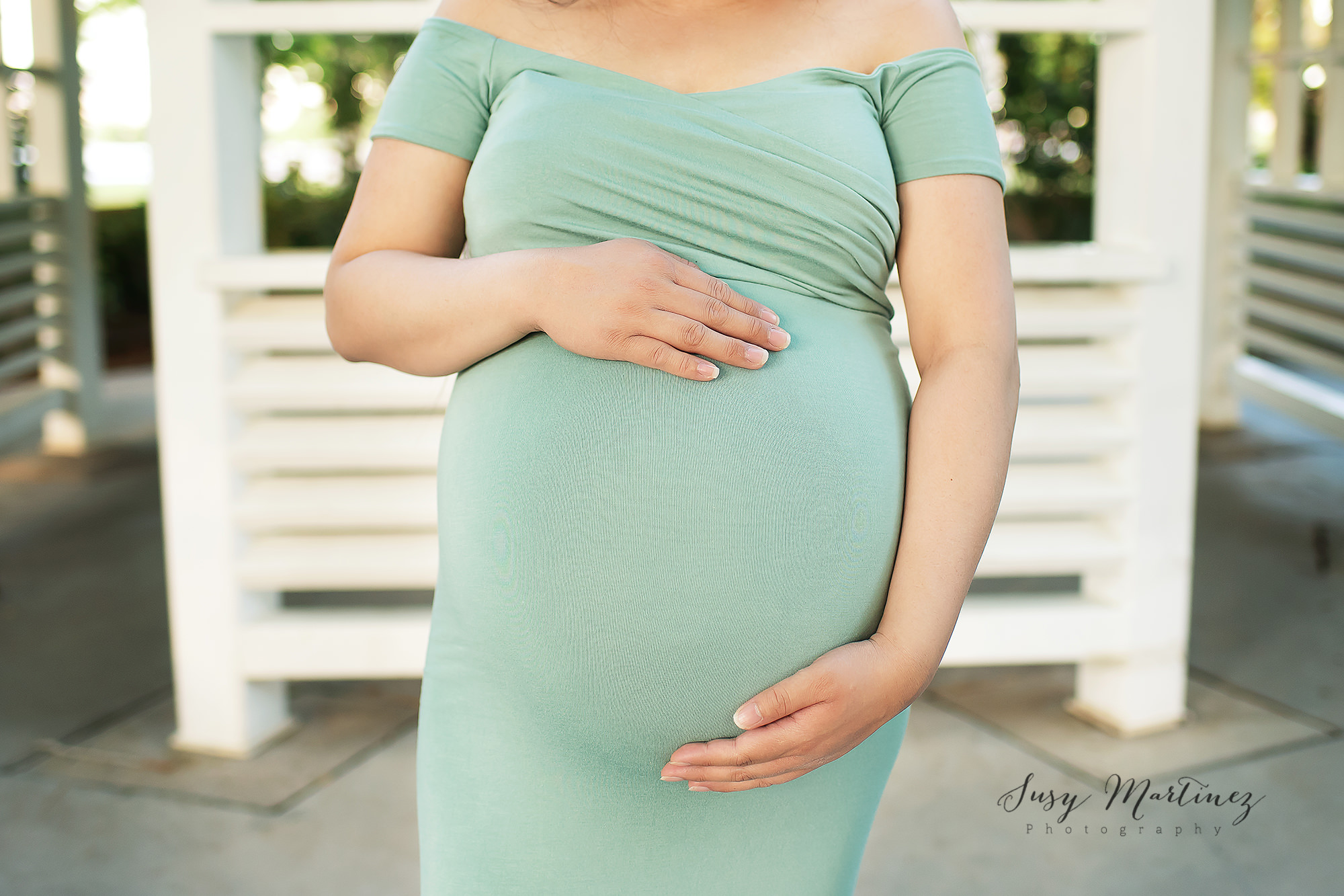 Clark County NV maternity session with seagreen maternity dress