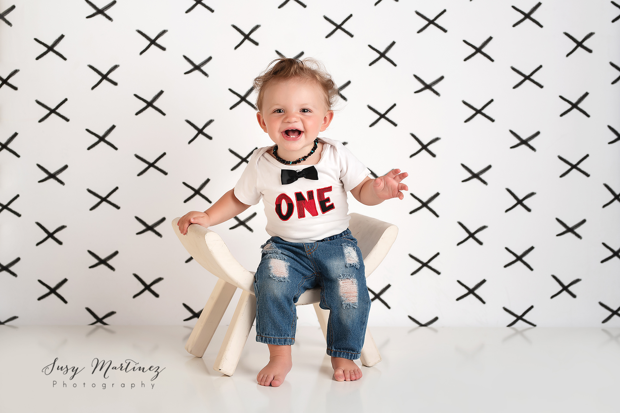 classic one year milestone portraits with Susy Martinez Photography