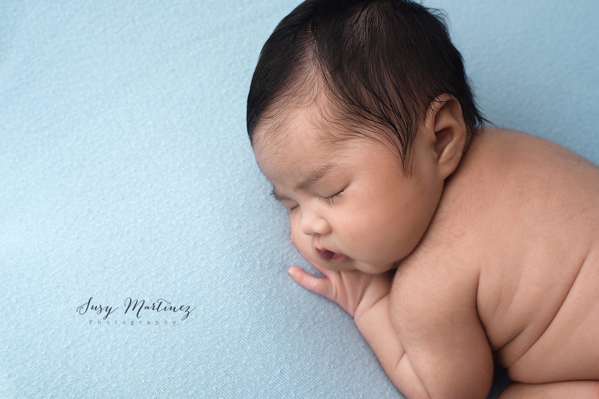 Henderson Newborn Photographer captures baby sleeping during NV newborn portraits