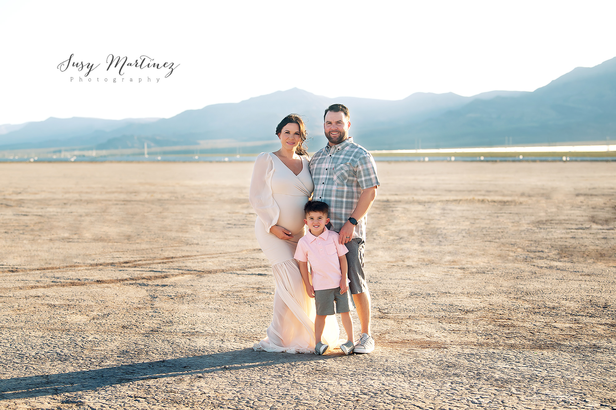 Las Vegas maternity session with husband and son