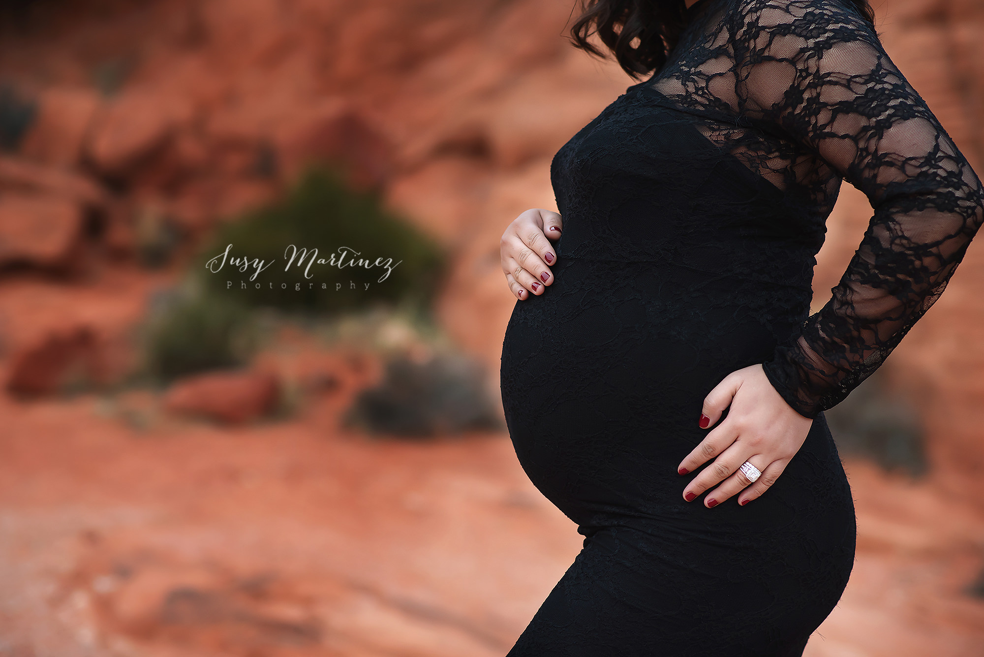 Valley of Fire maternity session in Las Vegas